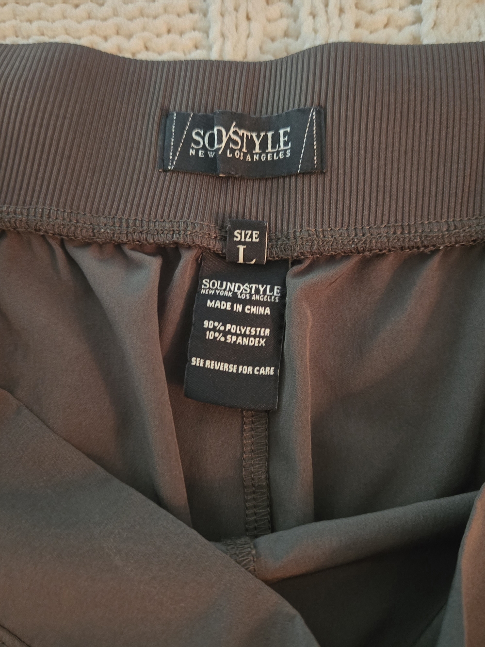 Women’s Olive Athletic Shorts L - Picture 2 of 5